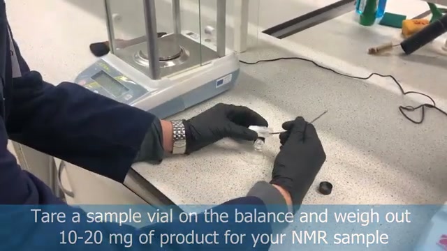 Scooping solid for NMR preparation